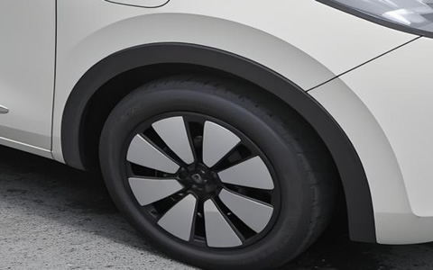 新能源汽车销量猛增提振3月车市 电动车崛起驱动轮胎产业升级