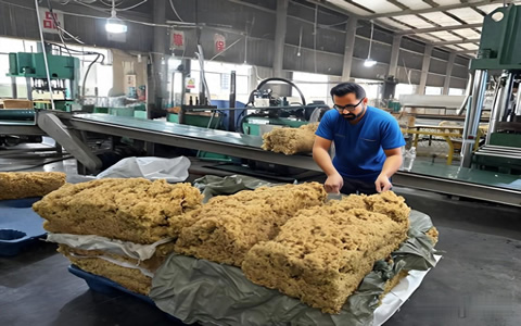 南宁综合保税区橡胶基地揭牌，中柬合作加速